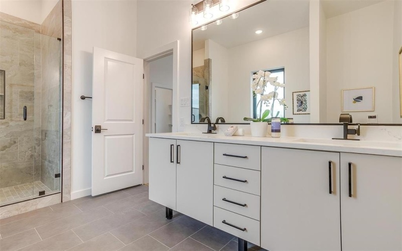 445 W Morphy Street, Fort Worth, TX 76104, 3 Bedrooms Bedrooms, ,3 BathroomsBathrooms,Residential,For Sale,445 W Morphy Street,20537195
