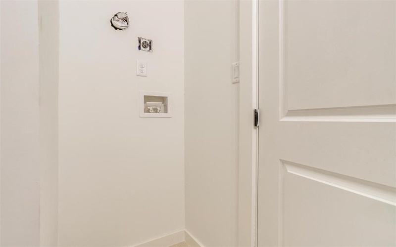 445 W Morphy Street, Fort Worth, TX 76104, 3 Bedrooms Bedrooms, ,3 BathroomsBathrooms,Residential,For Sale,445 W Morphy Street,20537195