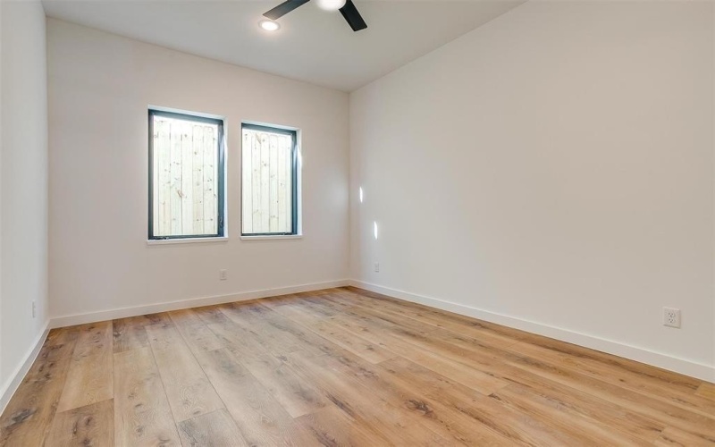 445 W Morphy Street, Fort Worth, TX 76104, 3 Bedrooms Bedrooms, ,3 BathroomsBathrooms,Residential,For Sale,445 W Morphy Street,20537195