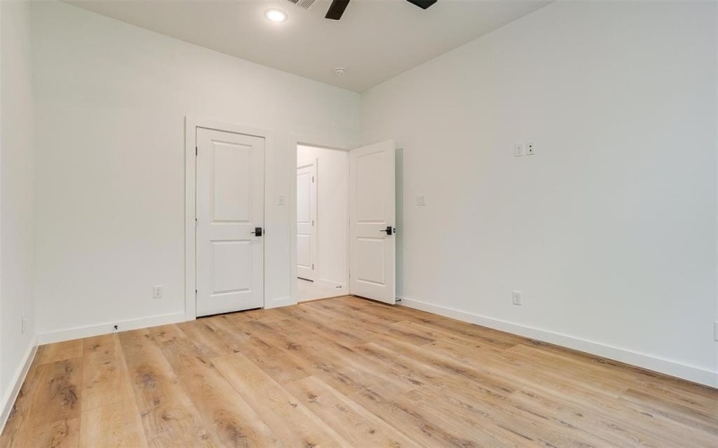 445 W Morphy Street, Fort Worth, TX 76104, 3 Bedrooms Bedrooms, ,3 BathroomsBathrooms,Residential,For Sale,445 W Morphy Street,20537195