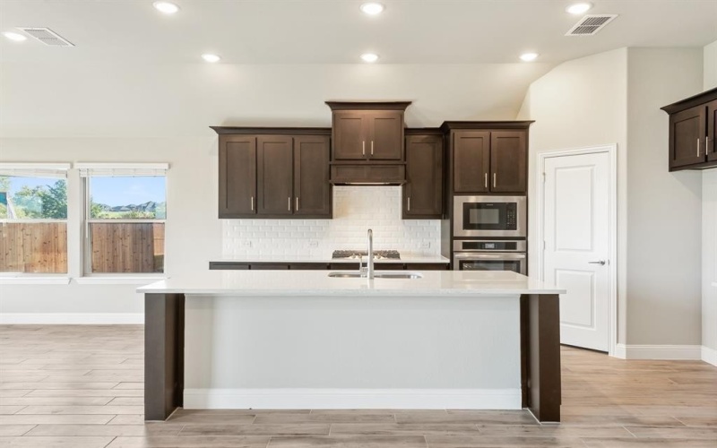 1407 Fishergate Drive, Forney, TX 75126, 4 Bedrooms Bedrooms, ,3 BathroomsBathrooms,Residential,For Sale,1407 Fishergate Drive,20658997