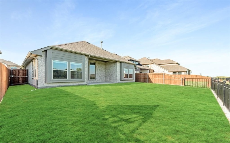 1407 Fishergate Drive, Forney, TX 75126, 4 Bedrooms Bedrooms, ,3 BathroomsBathrooms,Residential,For Sale,1407 Fishergate Drive,20658997