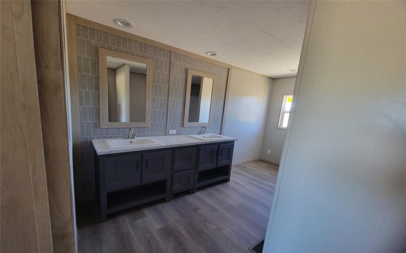 387 Duvall Street, Bonham, TX 75418, 4 Habitaciones Habitaciones , ,3 BañosBaños,Residential,En Venta,387 Duvall Street,20619649