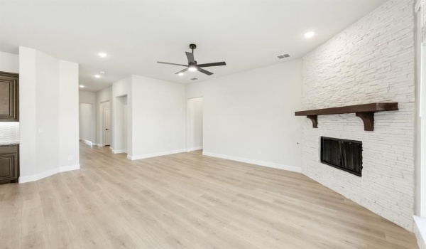 912 Split Oak Lane, Anna, TX 75409, 4 Bedrooms Bedrooms, ,3 BathroomsBathrooms,Residential,For Sale,912 Split Oak Lane,20660221