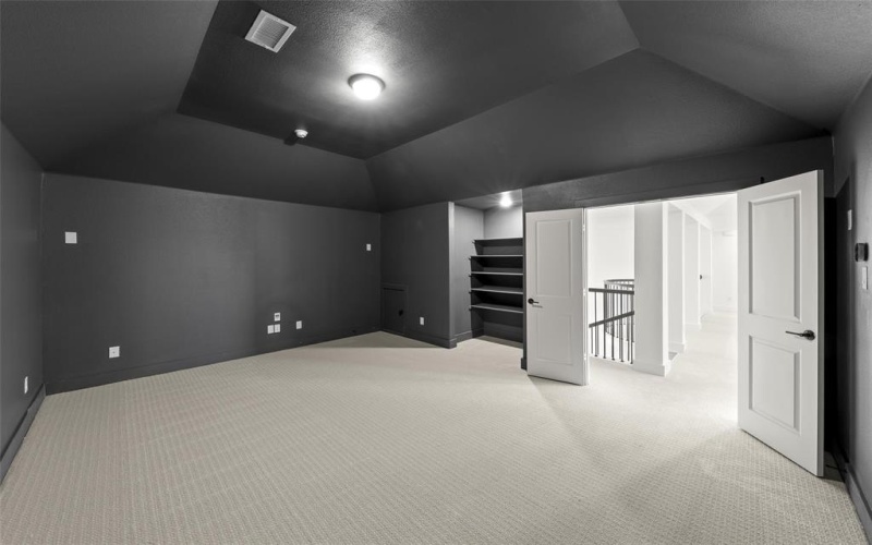 1709 Shamrock Green, Mesquite, TX 75181, 5 Bedrooms Bedrooms, ,5 BathroomsBathrooms,Residential,For Sale,1709 Shamrock Green,20620480