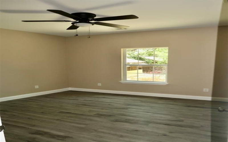 613 NW 8th Street, Mineral Wells, TX 76067, 3 Bedrooms Bedrooms, ,2 BathroomsBathrooms,Residential,For Sale,613 NW 8th Street,20545608