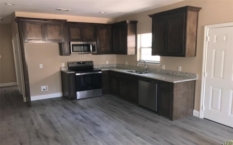 613 NW 8th Street, Mineral Wells, TX 76067, 3 Bedrooms Bedrooms, ,2 BathroomsBathrooms,Residential,For Sale,613 NW 8th Street,20545608