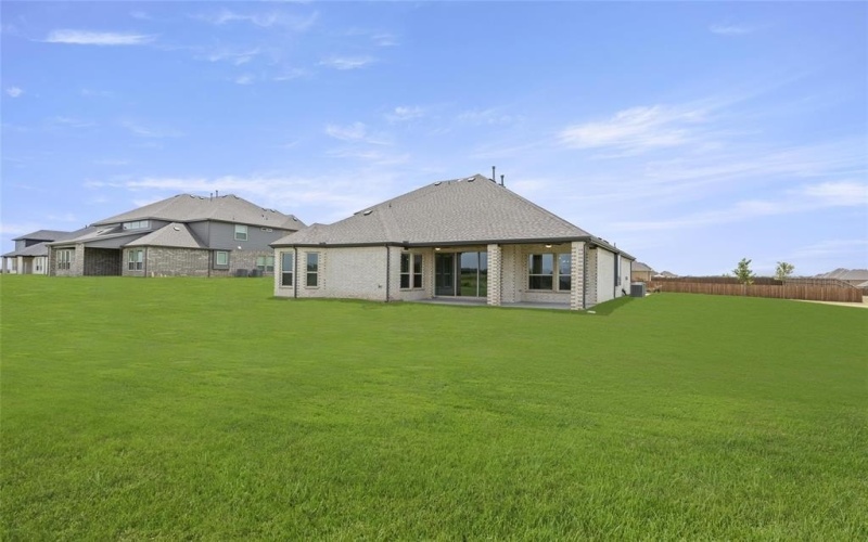 761 Emerald Valley Drive, Ovilla, TX 75154, 4 Habitaciones Habitaciones , ,3 BañosBaños,Residential,En Venta,761 Emerald Valley Drive,20621388