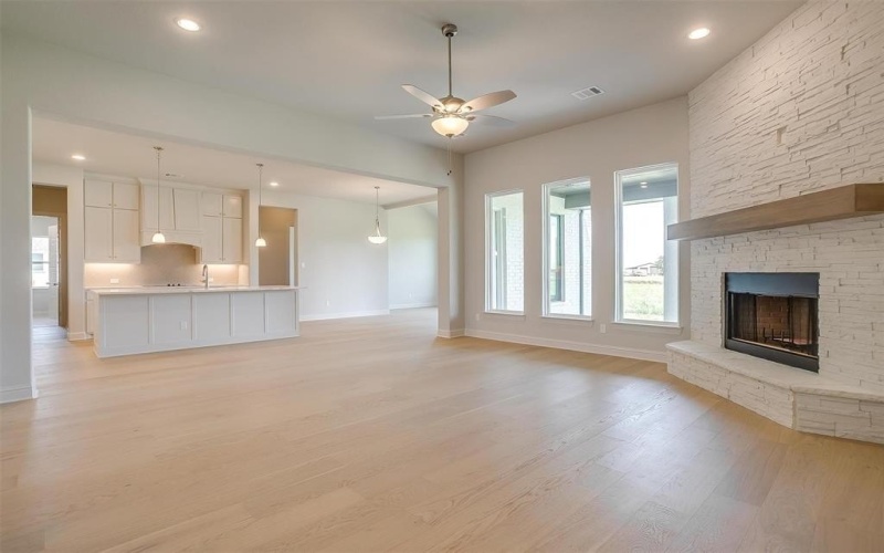 1761 Blackfoot Parkway, Waxahachie, TX 75165, 4 Bedrooms Bedrooms, ,3 BathroomsBathrooms,Residential,For Sale,1761 Blackfoot Parkway,20549984