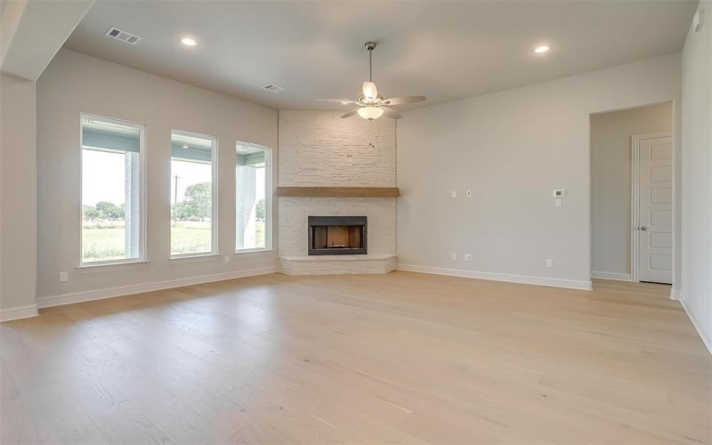 1761 Blackfoot Parkway, Waxahachie, TX 75165, 4 Bedrooms Bedrooms, ,3 BathroomsBathrooms,Residential,For Sale,1761 Blackfoot Parkway,20549984