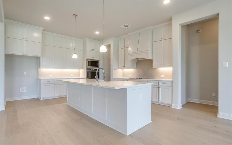 1761 Blackfoot Parkway, Waxahachie, TX 75165, 4 Bedrooms Bedrooms, ,3 BathroomsBathrooms,Residential,For Sale,1761 Blackfoot Parkway,20549984