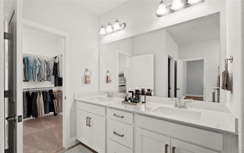 6105 Parker Boulevard, North Richland Hills, TX 76180, 2 Bedrooms Bedrooms, ,2 BathroomsBathrooms,Residential,For Sale,6105 Parker Boulevard,20554079