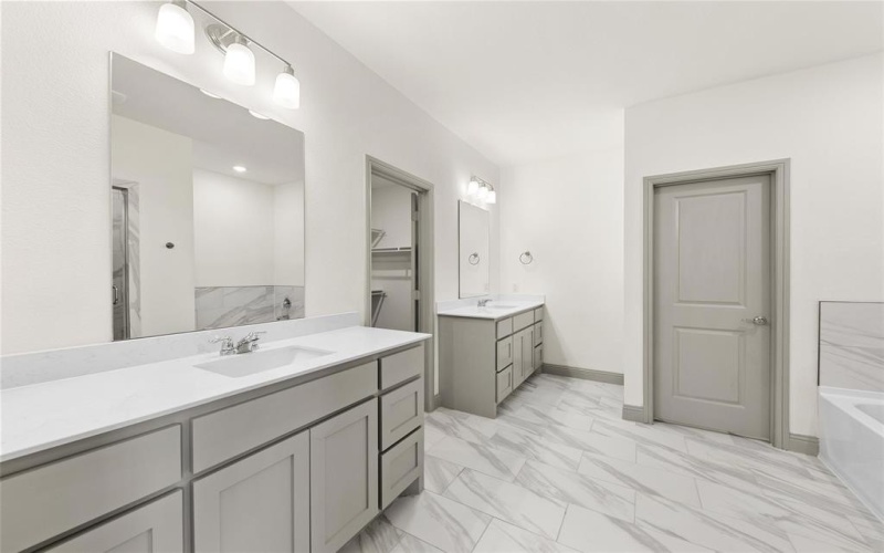 280 Waters Ridge Drive, Lavon, TX 75166, 5 Habitaciones Habitaciones , ,3 BañosBaños,Residential,En Venta,280 Waters Ridge Drive,20566627