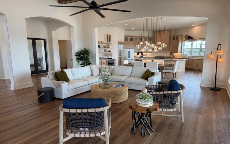 7085 W Hells Gate Drive, Strawn, TX 76475, 5 Bedrooms Bedrooms, ,6 BathroomsBathrooms,Residential,For Sale,7085 W Hells Gate Drive,20627376