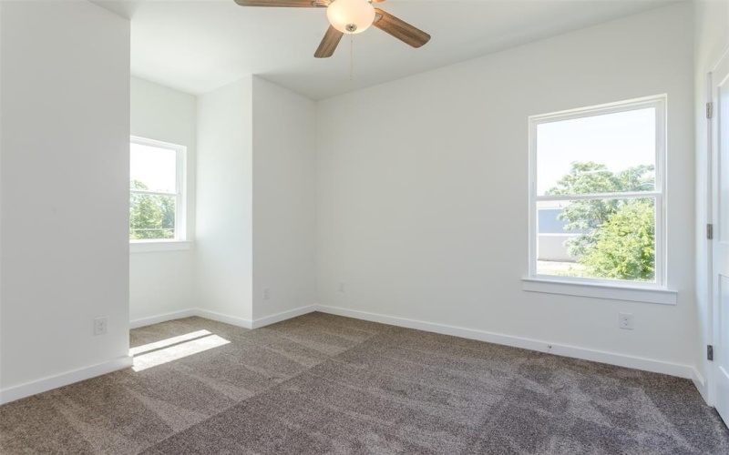 413 N Moore Street, Dallas, TX 75203, 3 Bedrooms Bedrooms, ,2 BathroomsBathrooms,Residential,For Sale,413 N Moore Street,20567532