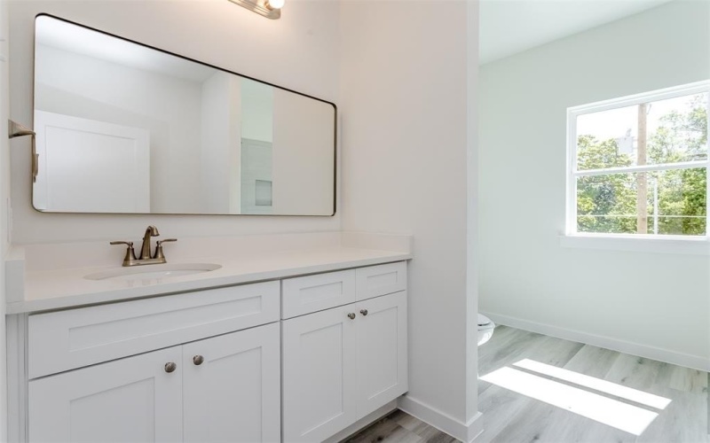 413 N Moore Street, Dallas, TX 75203, 3 Bedrooms Bedrooms, ,2 BathroomsBathrooms,Residential,For Sale,413 N Moore Street,20567532