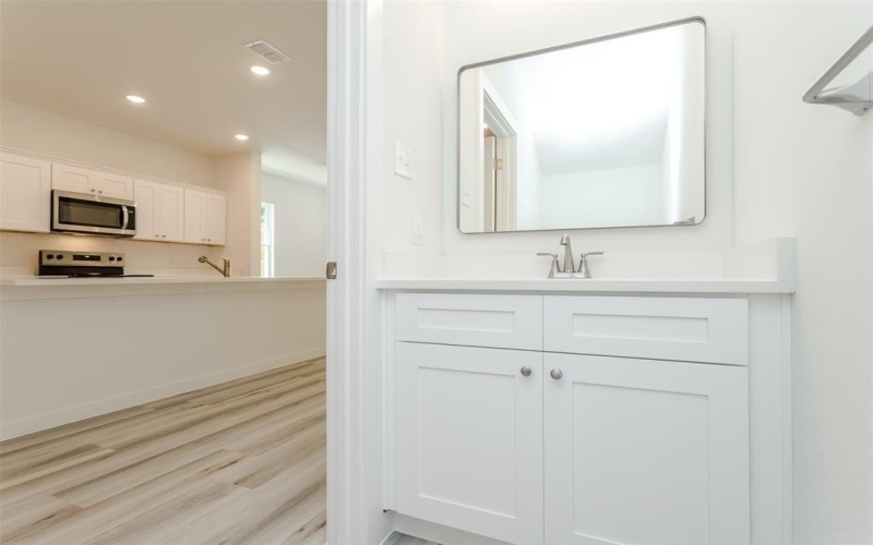 413 N Moore Street, Dallas, TX 75203, 3 Bedrooms Bedrooms, ,2 BathroomsBathrooms,Residential,For Sale,413 N Moore Street,20567532