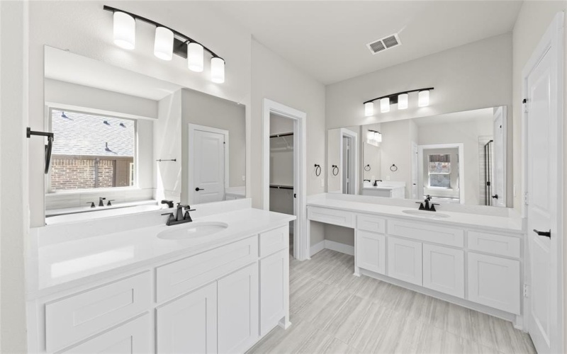 711 S Stearman Lane, Fate, TX 75087, 4 Bedrooms Bedrooms, ,5 BathroomsBathrooms,Residential,For Sale,711 S Stearman Lane,20569458