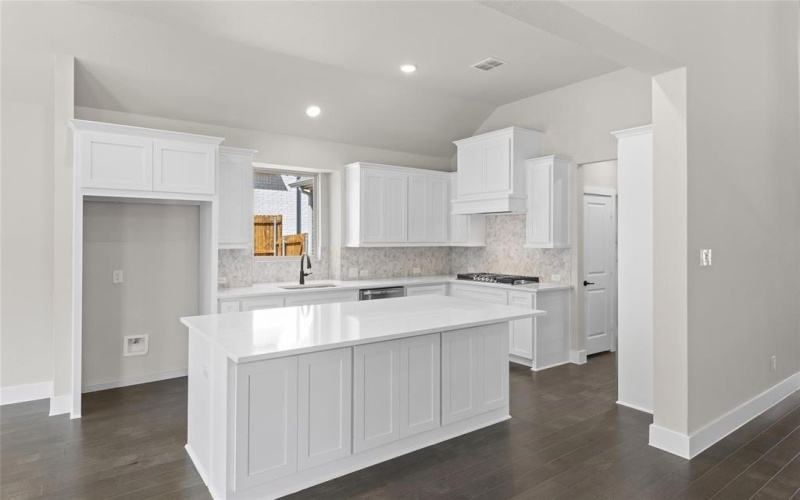 711 S Stearman Lane, Fate, TX 75087, 4 Bedrooms Bedrooms, ,5 BathroomsBathrooms,Residential,For Sale,711 S Stearman Lane,20569458