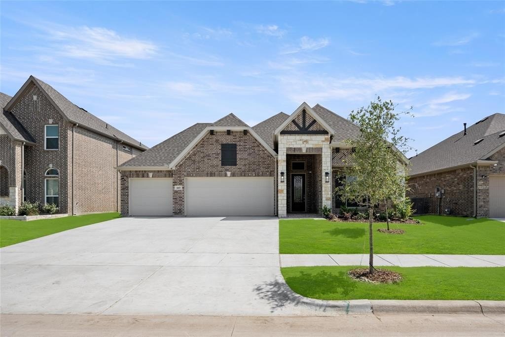 665 Red Maple Road, Waxahachie, TX 75165, 4 Bedrooms Bedrooms, ,3 BathroomsBathrooms,Residential,For Sale,665 Red Maple Road,20572201