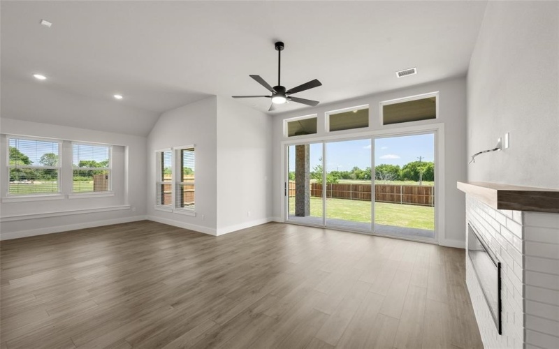 1882 Silver Birch Road, Waxahachie, TX 75165, 4 Bedrooms Bedrooms, ,3 BathroomsBathrooms,Residential,For Sale,1882 Silver Birch Road,20572225