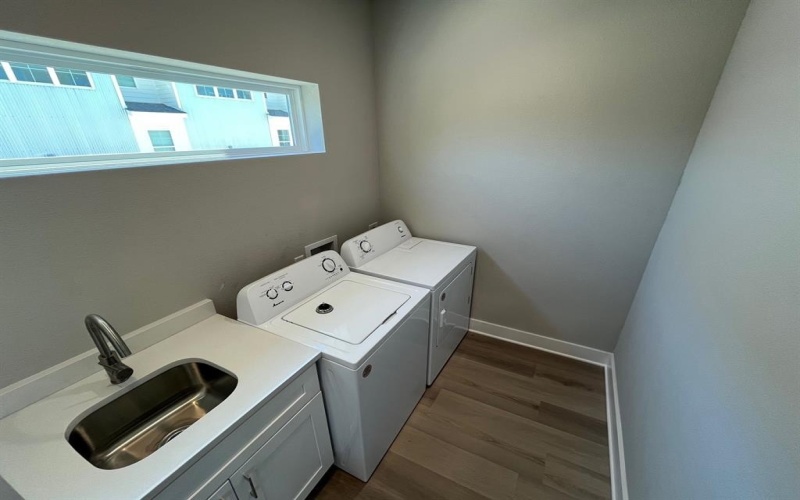 525 W Collins Street, Stephenville, TX 76401, 4 Bedrooms Bedrooms, ,5 BathroomsBathrooms,Residential Lease,For Rent,525 W Collins Street,20576411