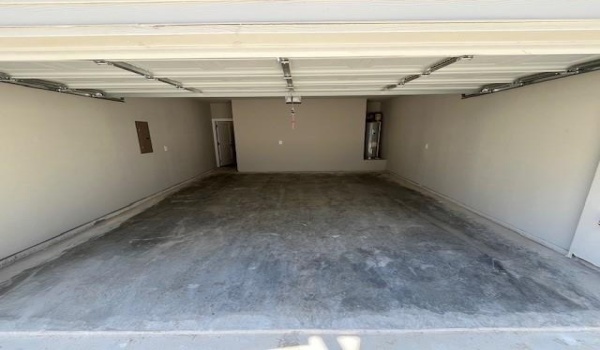 525 W Collins Street, Stephenville, TX 76401, 4 Bedrooms Bedrooms, ,5 BathroomsBathrooms,Residential Lease,For Rent,525 W Collins Street,20576411