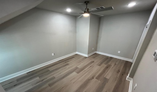 525 W Collins Street, Stephenville, TX 76401, 4 Bedrooms Bedrooms, ,5 BathroomsBathrooms,Residential Lease,For Rent,525 W Collins Street,20576411