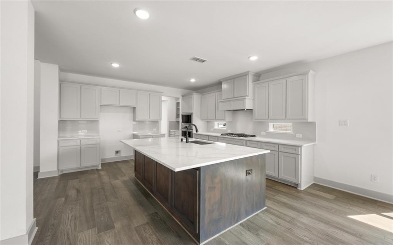 212 Tradd Street, Glenn Heights, TX 75154, 5 Habitaciones Habitaciones , ,5 BañosBaños,Residential,En Venta,212 Tradd Street,20634313