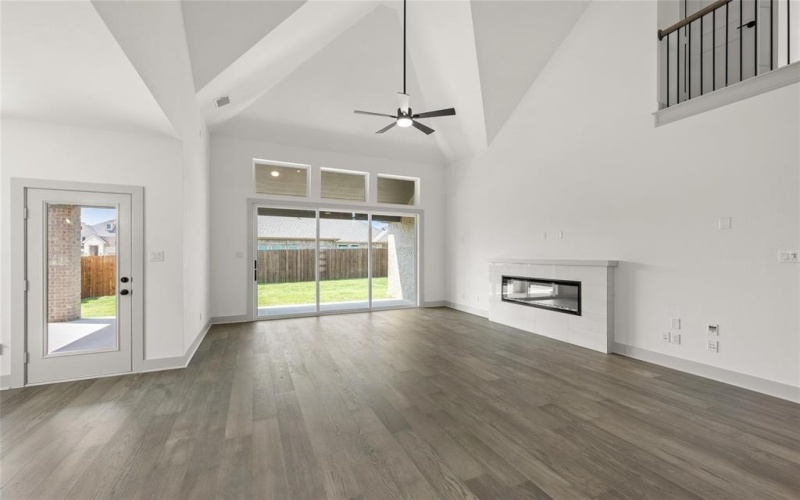 212 Tradd Street, Glenn Heights, TX 75154, 5 Habitaciones Habitaciones , ,5 BañosBaños,Residential,En Venta,212 Tradd Street,20634313