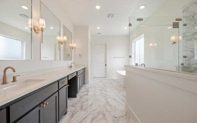 248 Lantern Ridge Drive, Aledo, TX 76008, 4 Bedrooms Bedrooms, ,5 BathroomsBathrooms,Residential,For Sale,248 Lantern Ridge Drive,20634669