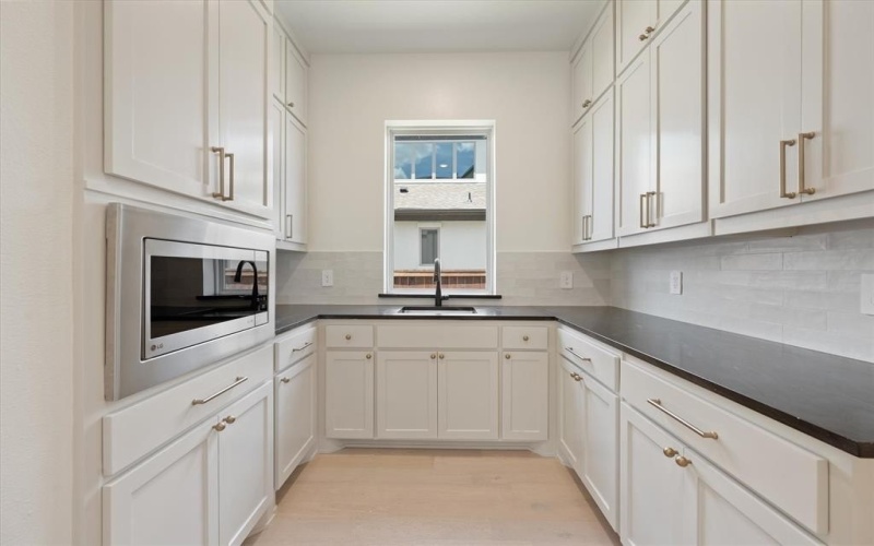 248 Lantern Ridge Drive, Aledo, TX 76008, 4 Bedrooms Bedrooms, ,5 BathroomsBathrooms,Residential,For Sale,248 Lantern Ridge Drive,20634669