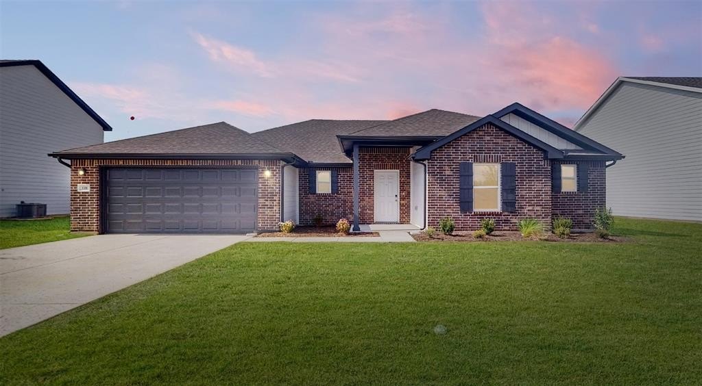 118 Cooper Drive, Cleburne, TX 76031, 3 Bedrooms Bedrooms, ,2 BathroomsBathrooms,Residential,For Sale,118 Cooper Drive,20636353
