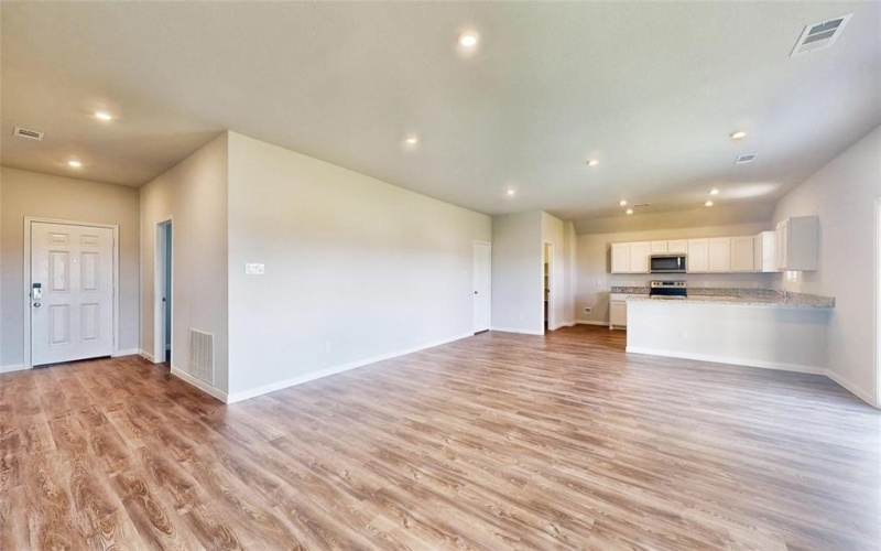 118 Cooper Drive, Cleburne, TX 76031, 3 Bedrooms Bedrooms, ,2 BathroomsBathrooms,Residential,For Sale,118 Cooper Drive,20636353