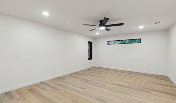 5200 Byers Avenue, Fort Worth, TX 76107, 4 Bedrooms Bedrooms, ,3 BathroomsBathrooms,Residential,For Sale,5200 Byers Avenue,20581079