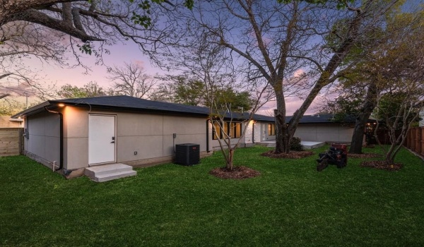 5200 Byers Avenue, Fort Worth, TX 76107, 4 Bedrooms Bedrooms, ,3 BathroomsBathrooms,Residential,For Sale,5200 Byers Avenue,20581079