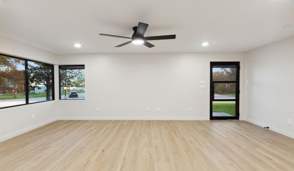 5200 Byers Avenue, Fort Worth, TX 76107, 4 Bedrooms Bedrooms, ,3 BathroomsBathrooms,Residential,For Sale,5200 Byers Avenue,20581079