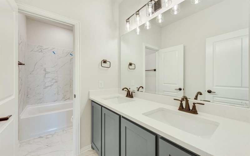148 Rosewood Drive, Glenn Heights, TX 75154, 4 Habitaciones Habitaciones , ,3 BañosBaños,Residential,En Venta,148 Rosewood Drive,20638178