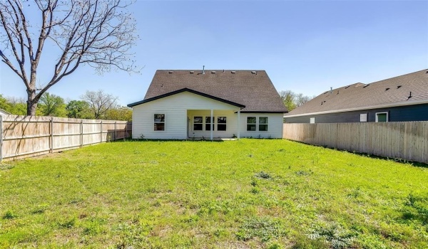 813 Stamps Avenue, Fort Worth, TX 76114, 4 Bedrooms Bedrooms, ,3 BathroomsBathrooms,Residential Lease,For Rent,813 Stamps Avenue,20583712