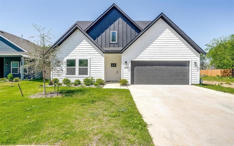 813 Stamps Avenue, Fort Worth, TX 76114, 4 Bedrooms Bedrooms, ,3 BathroomsBathrooms,Residential Lease,For Rent,813 Stamps Avenue,20583712