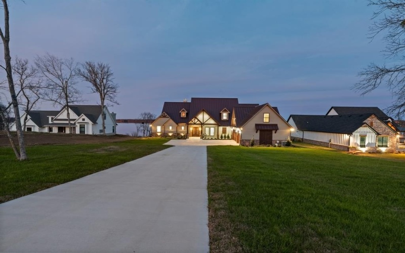 340 Emerald Lane, Corsicana, TX 75109, 6 Bedrooms Bedrooms, ,7 BathroomsBathrooms,Residential,For Sale,340 Emerald Lane,20640355