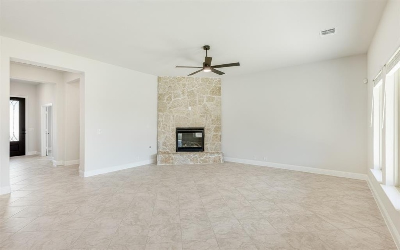 1028 Quincy Drive, Red Oak, TX 75154, 3 Habitaciones Habitaciones , ,2 BañosBaños,Residential,En Venta,1028 Quincy Drive,20584524