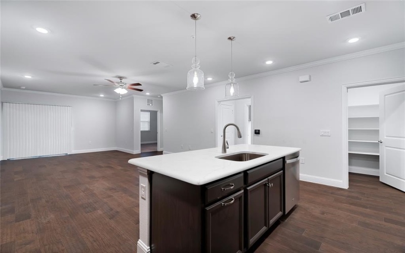 651 N Watters Road #3303, Allen, TX 75013, 2 Habitaciones Habitaciones , ,2 BañosBaños,Residential,En Venta,651 N Watters Road,20641189