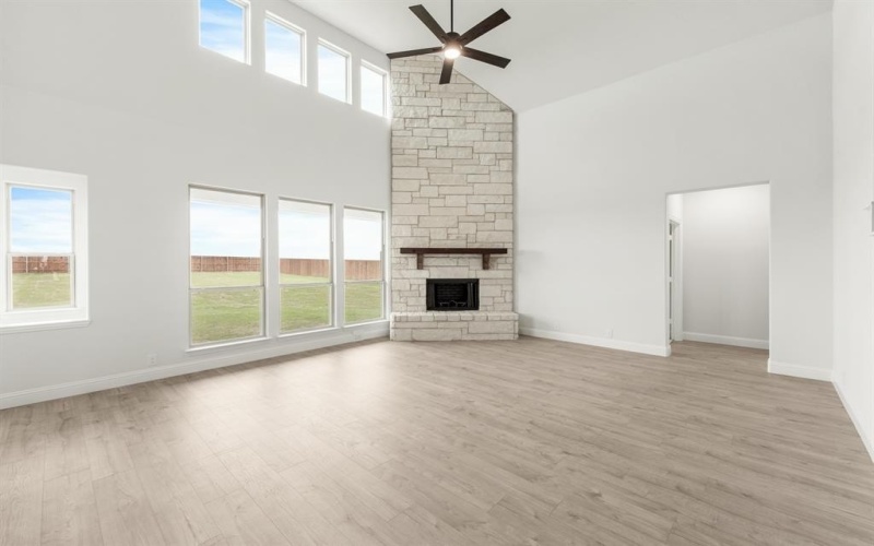 128 Trail Dust Drive, Godley, TX 76044, 5 Habitaciones Habitaciones , ,5 BañosBaños,Residential,En Venta,128 Trail Dust Drive,20584592