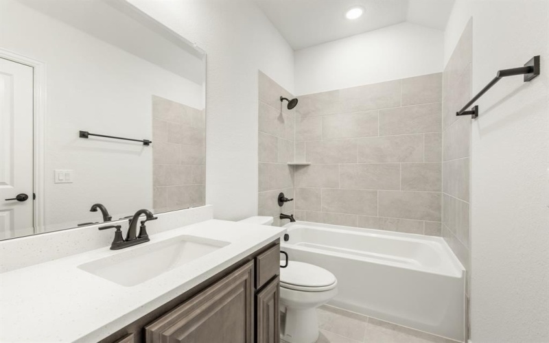 128 Trail Dust Drive, Godley, TX 76044, 5 Habitaciones Habitaciones , ,5 BañosBaños,Residential,En Venta,128 Trail Dust Drive,20584592