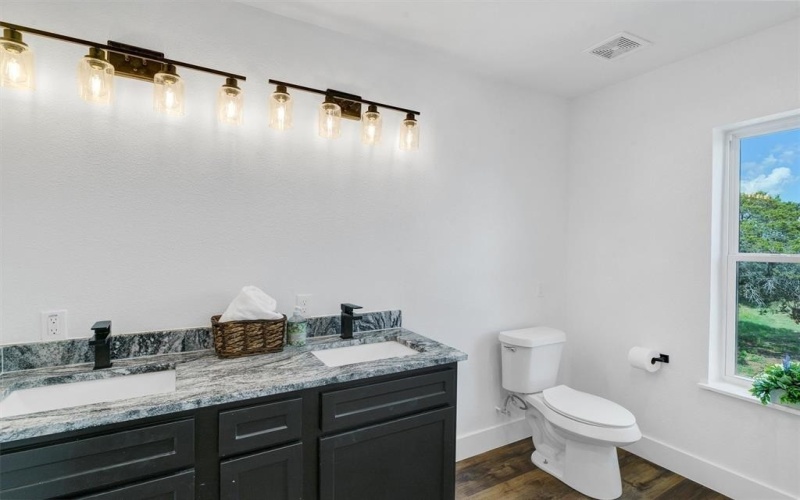 5130 Katie Court, Granbury, TX 76048, 2 Habitaciones Habitaciones , ,2 BañosBaños,Residential,En Venta,5130 Katie Court,20641591