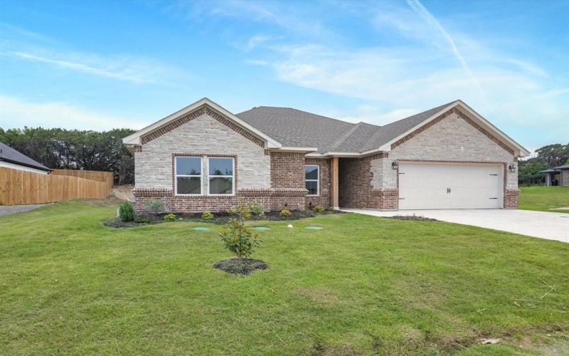 2127 Christine Drive, Granbury, TX 76048, 4 Habitaciones Habitaciones , ,2 BañosBaños,Residential,En Venta,2127 Christine Drive,20586893