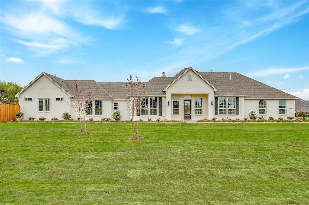 2316 Builder Road, Crowley, TX 76036, 3 Bedrooms Bedrooms, ,2 BathroomsBathrooms,Residential,For Sale,2316 Builder Road,20589090