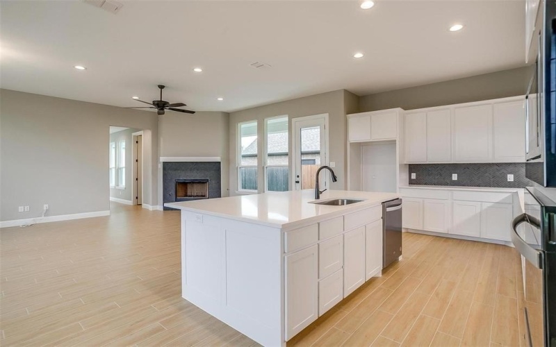 2316 Builder Road, Crowley, TX 76036, 3 Bedrooms Bedrooms, ,2 BathroomsBathrooms,Residential,For Sale,2316 Builder Road,20589090