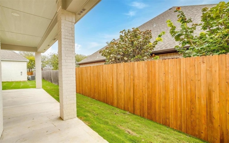 2316 Builder Road, Crowley, TX 76036, 3 Bedrooms Bedrooms, ,2 BathroomsBathrooms,Residential,For Sale,2316 Builder Road,20589090